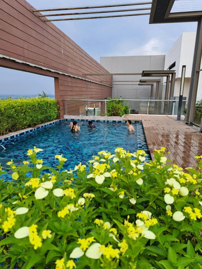 Woodsbury Suites Ikea House Butterworth Penang Eksteriør billede